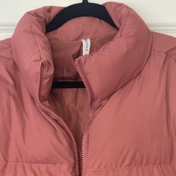 Fabletics Cropped Puffer Jacket - Picture 3 of 3